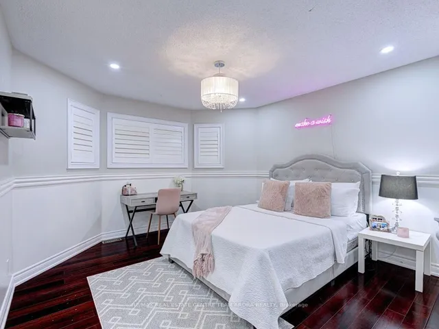 Additional image 27 of 77 Links Lane