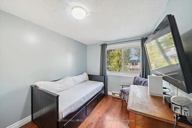 Additional image 26 of 31 Jacobs Sq