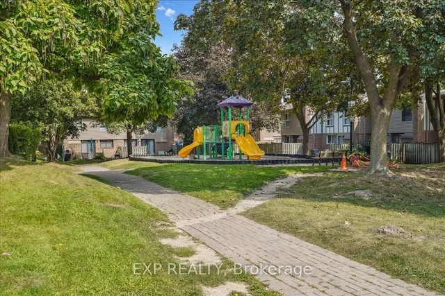 Additional image 35 of 65 Greenwich Circ