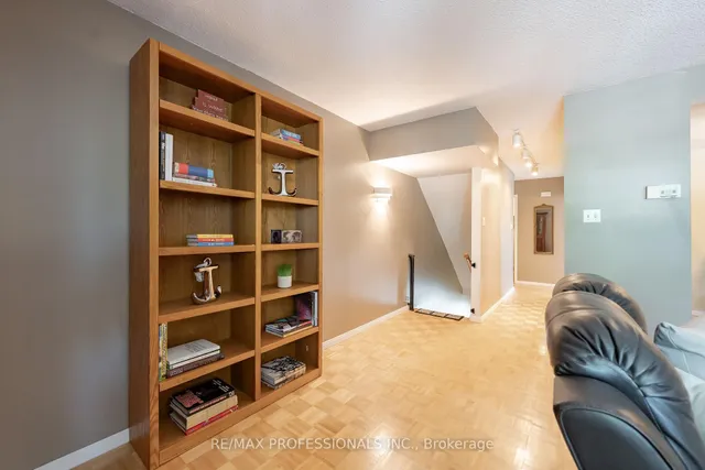 Additional image 4 of 405 Hyacinthe Blvd Unit 65