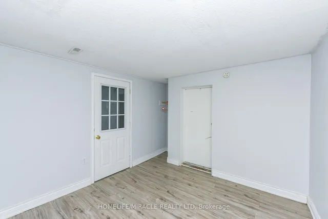 Additional image 28 of 3442 Laddie Cres