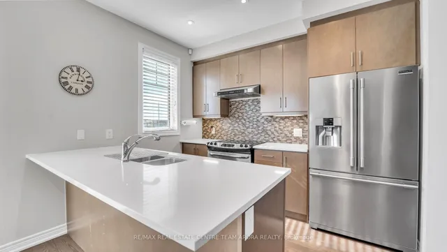 Additional image 9 of 232 Sky Harbour Dr