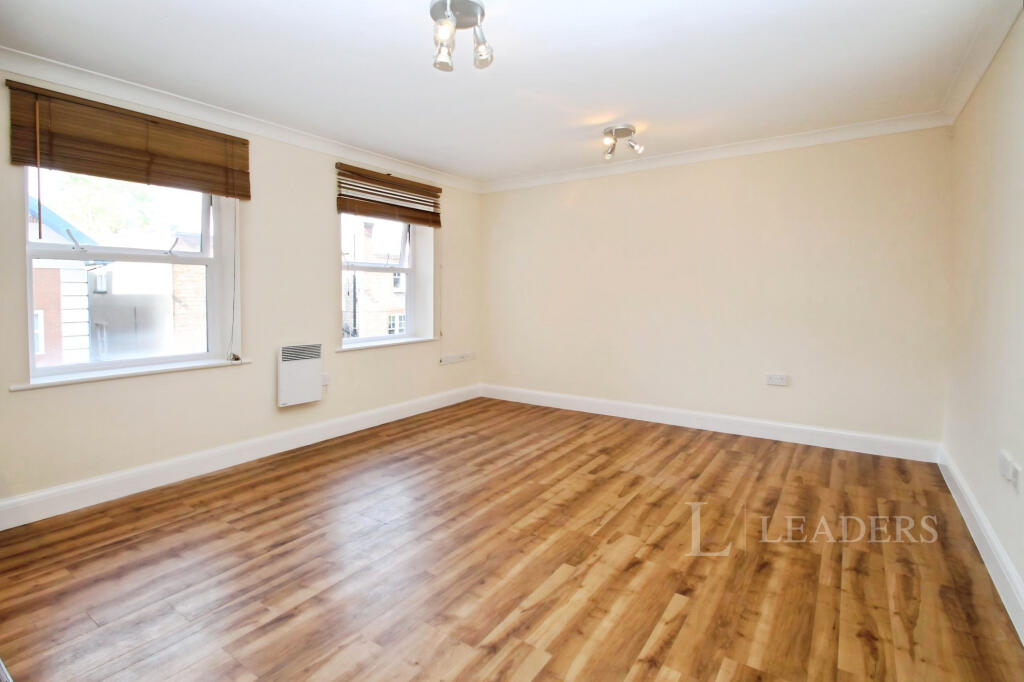 Additional image 2 of Warwick House