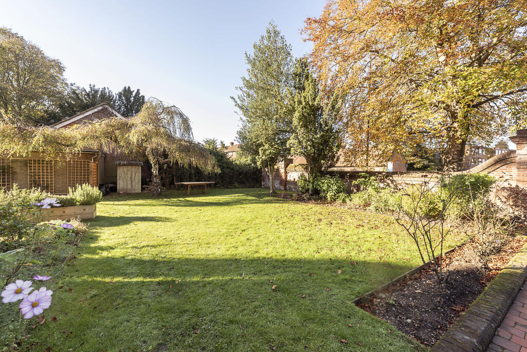 Additional image 4 of Hall Place, St. Peters Street, St. Albans, Hertfordshire, AL1
