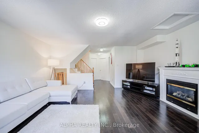 Additional image 28 of 102 Roxton Rd