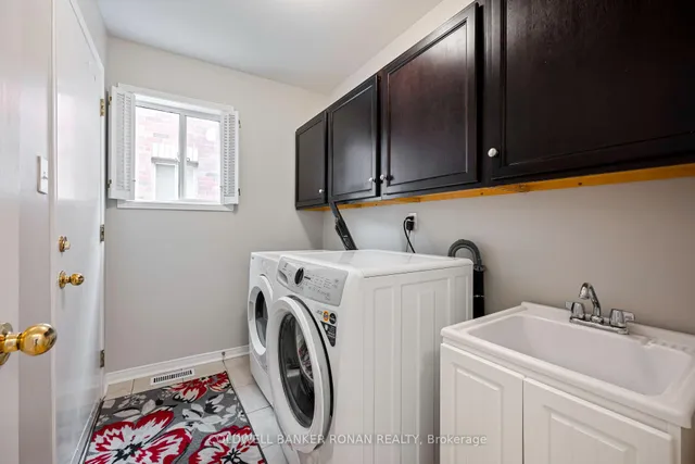 Additional image 11 of 44 Baccarat Cres