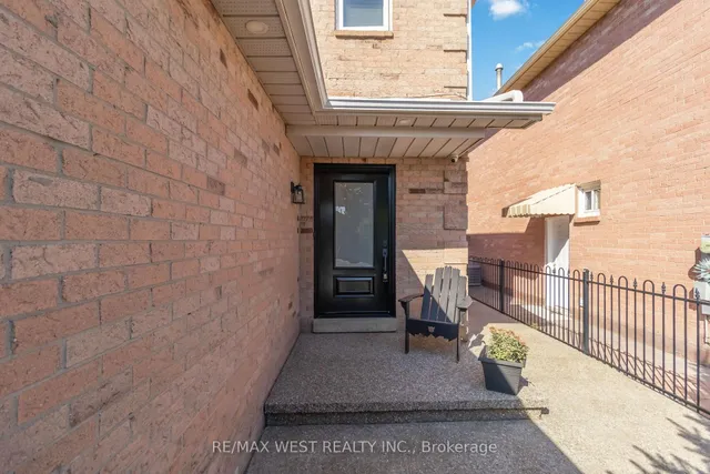 Additional image 2 of 440 BLUESKY Cres