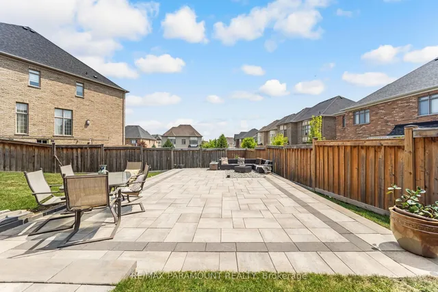 Additional image 41 of 8 Accolade Crt