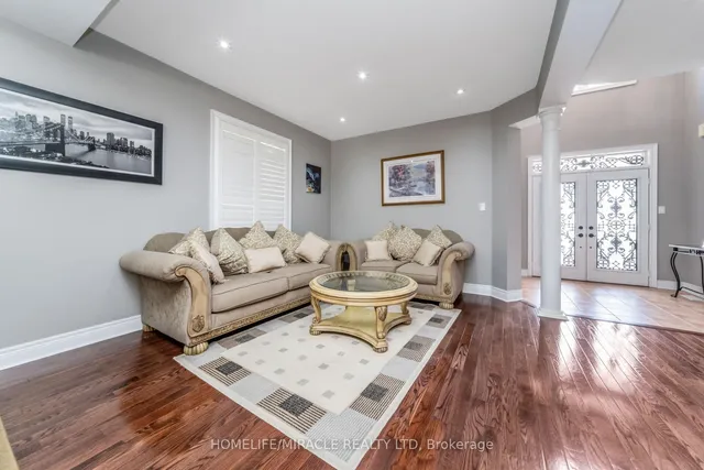Additional image 6 of 32 Xavier Crt