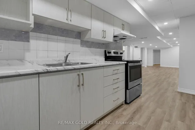 Additional image 35 of 48 Fountainview Way