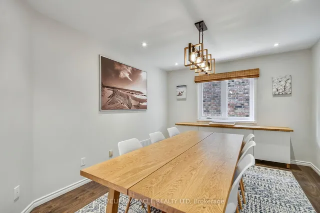 Additional image 7 of 373 Turnberry Cres