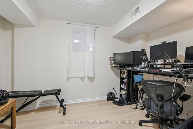 Additional image 43 of 237 Valleyway Dr