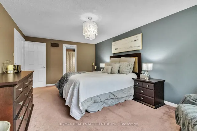 Additional image 27 of 23 Oleander Cres