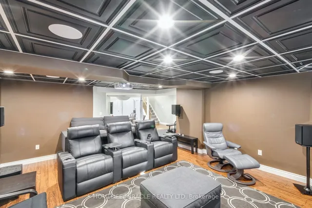 Additional image 33 of 373 Turnberry Cres