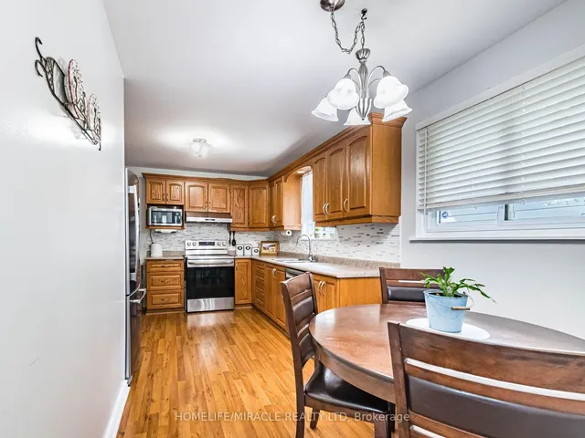 Additional image 13 of 64 Geneva Cres