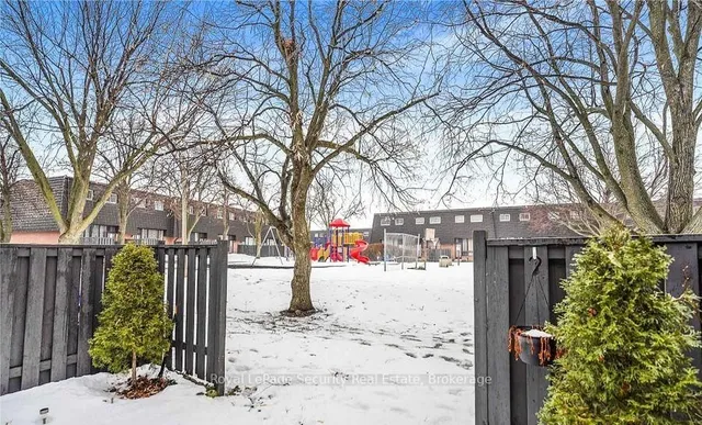 Additional image 3 of 37 Darras Crt Unit 124