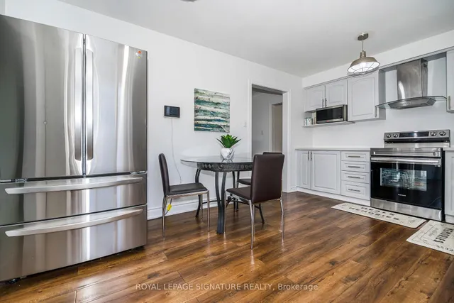 Additional image 16 of 3562 Laddie Cres