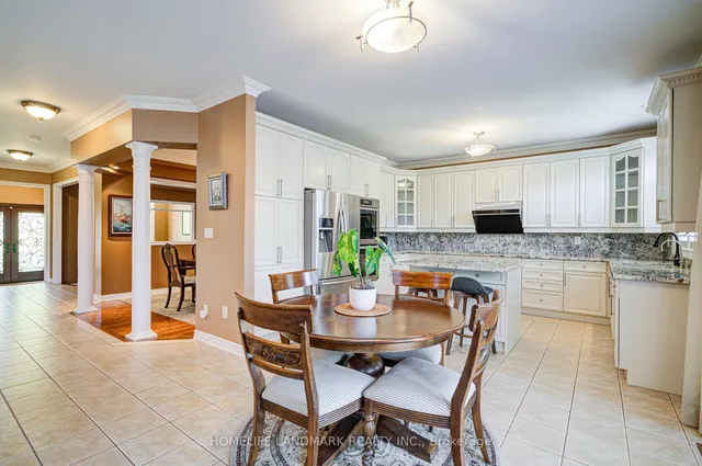 Additional image 36 of 1388 Pinery Cres