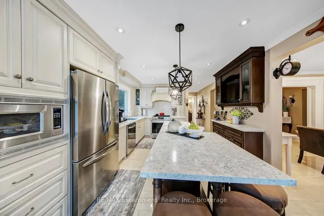 Additional image 15 of 2029 Banbury Cres