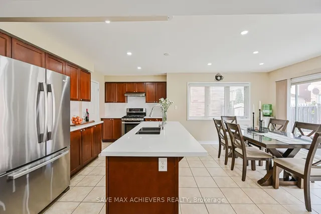 Additional image 18 of 37 BLOOM Dr