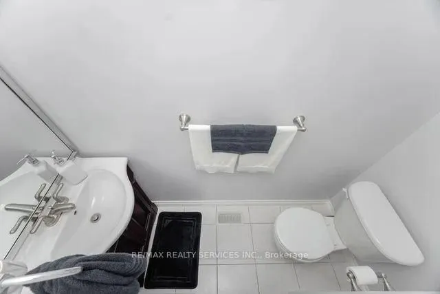 Additional image 23 of 8 Barnes Crt