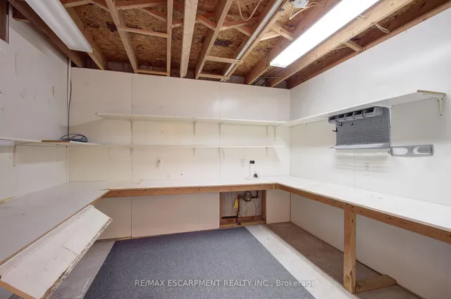 Additional image 34 of 214 Ross Lane