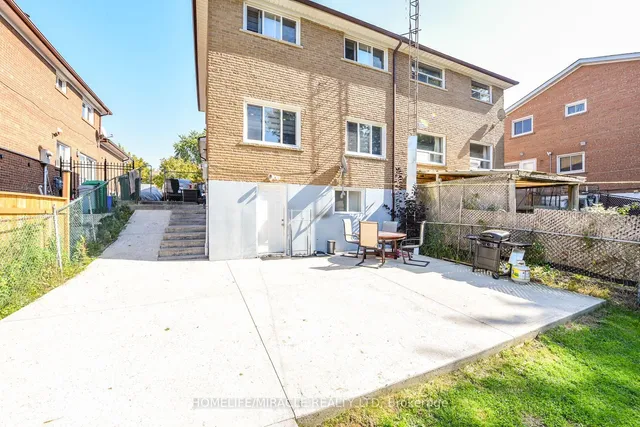 Additional image 46 of 3442 Laddie Cres