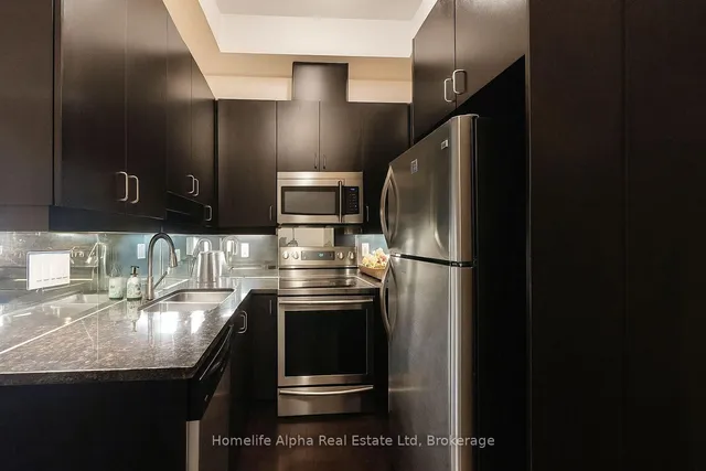 Additional image 5 of 445 B Queen St