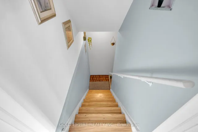 Additional image 34 of 33 Accent Circ