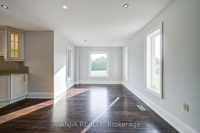 Additional image 37 of 44 Bellini Ave