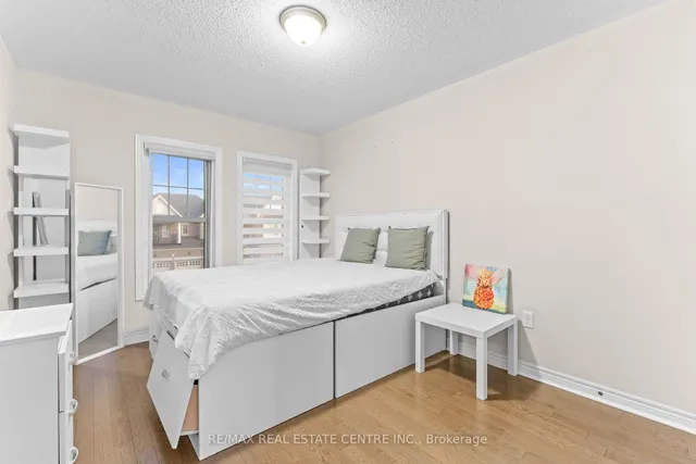 Additional image 20 of 18 Hogan Manor Dr