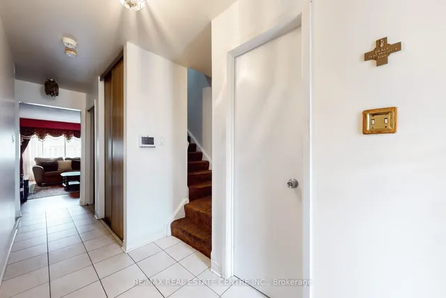 Additional image 30 of 7406 Darcel Ave Unit 34