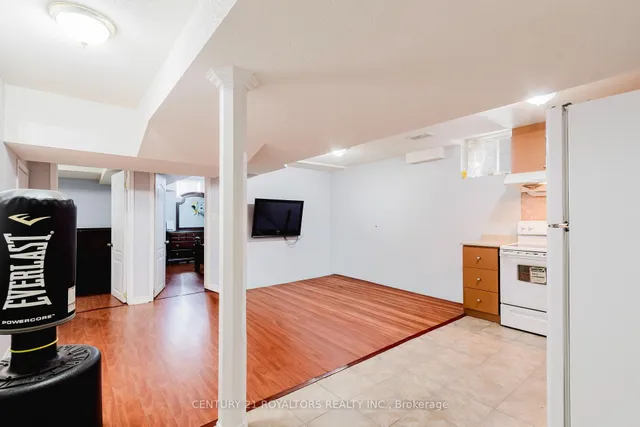 Additional image 32 of 19 OXTAIL Lane