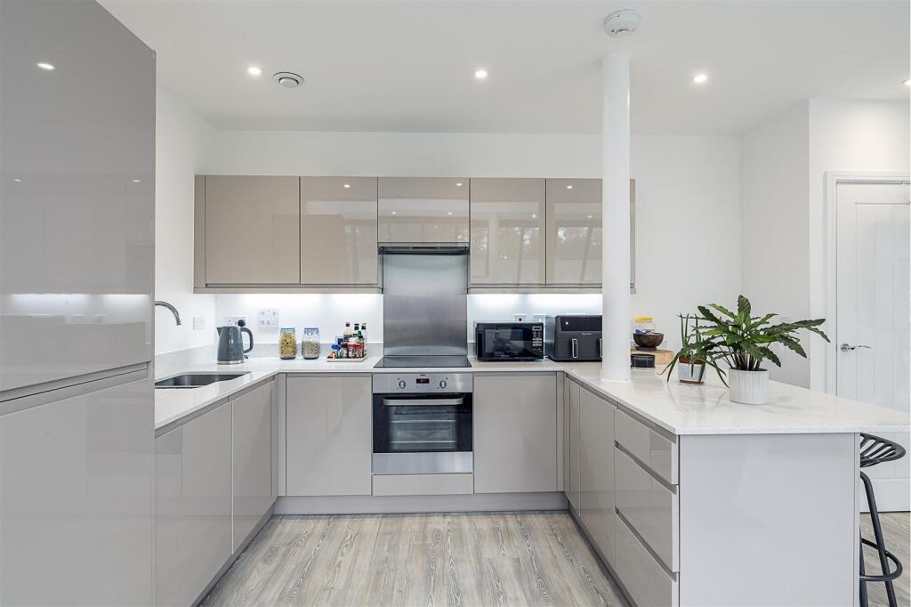 Additional image 8 of Sutton Road, St. Albans