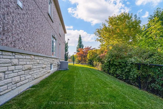 Additional image 44 of 29 EIffel Blvd