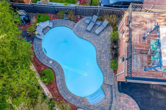 Additional image 48 of 27 Morrison Creek Cres