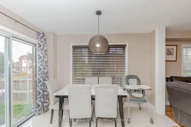 Additional image 14 of 2 Lake Louise Dr