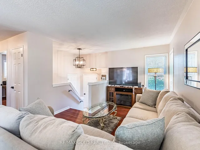 Additional image 8 of 98 Springview Dr