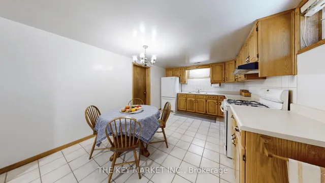 Additional image 33 of 1277 Tyneburn Cres