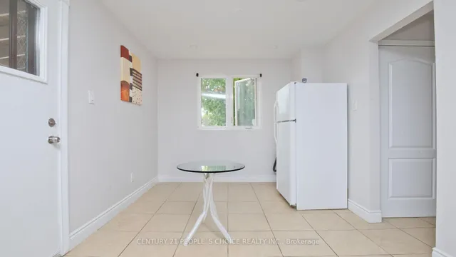 Additional image 17 of 82 Davenport Cres