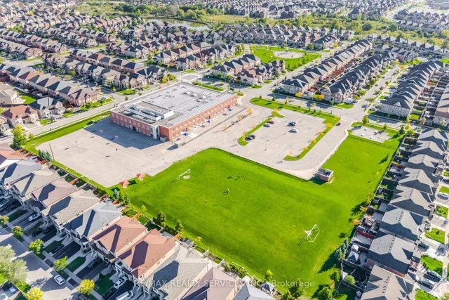 Additional image 50 of 3 Napoleon Cres