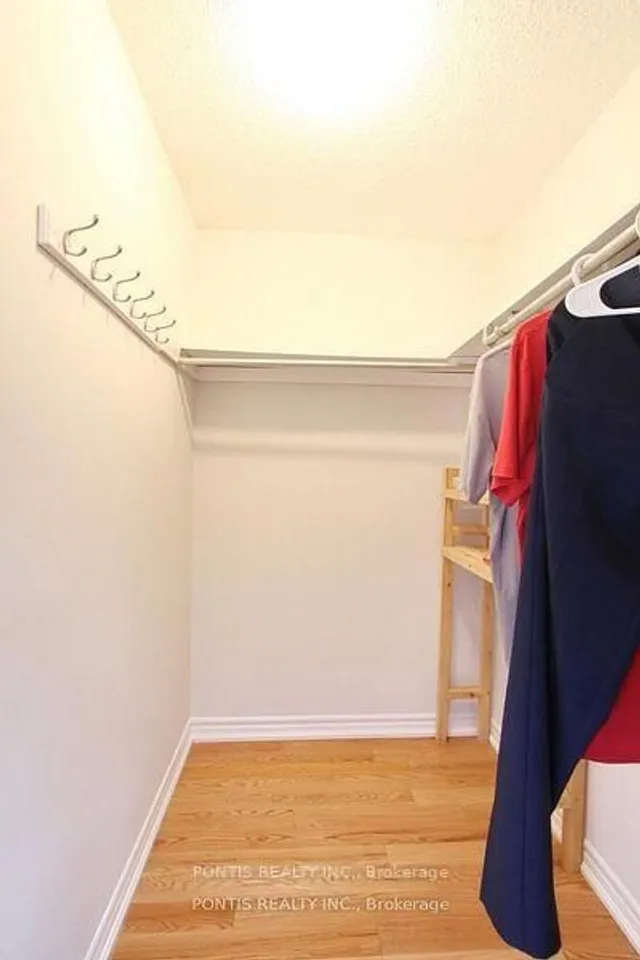 Additional image 23 of 72 SHELDRAKE Crt