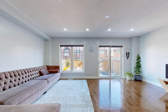 Additional image 13 of 15 Masseyfield St