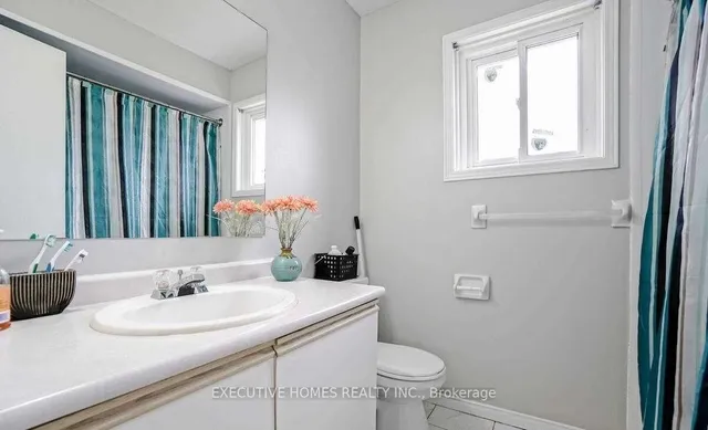 Additional image 34 of 114 Toba Cres