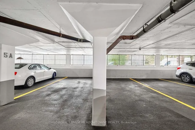 Additional image 37 of 3695 Kaneff Cres Unit 102