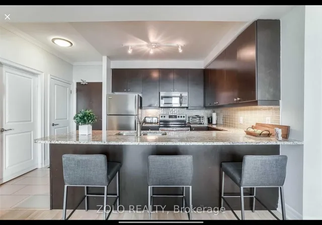 Additional image 14 of 100 John St Unit 1905