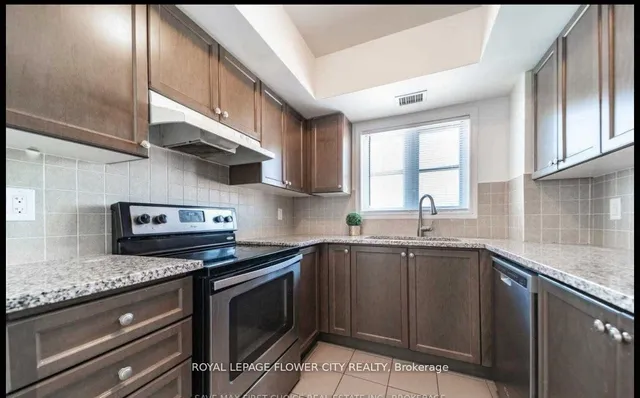 Additional image 5 of 70 Baycliffe Cres Unit 303