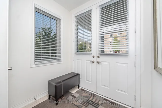 Additional image 4 of 2 Estelle Gate