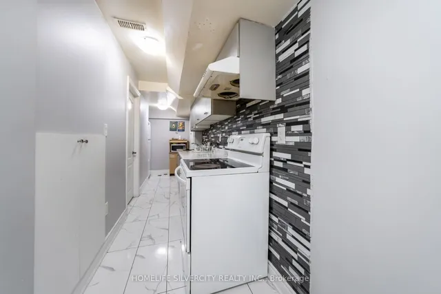 Additional image 36 of 44 Davenfield Circ