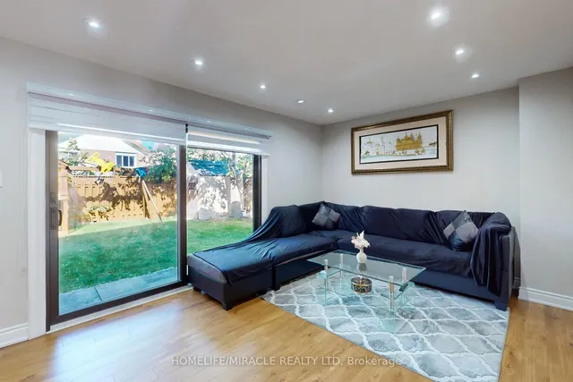 Additional image 6 of 64 Radford Dr